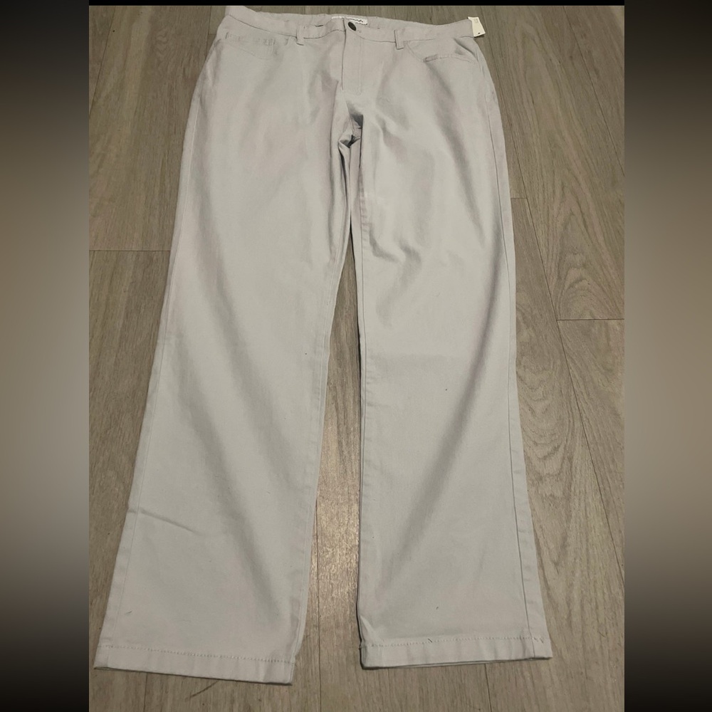Amazon Essentials Men's Straight Fit Pants - Light Gray
